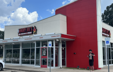 Hangry Joe’s Hot Chicken & Wings