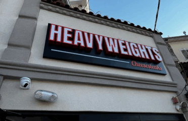 Heavyweights cheesesteaks