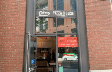 Curry Pizza House